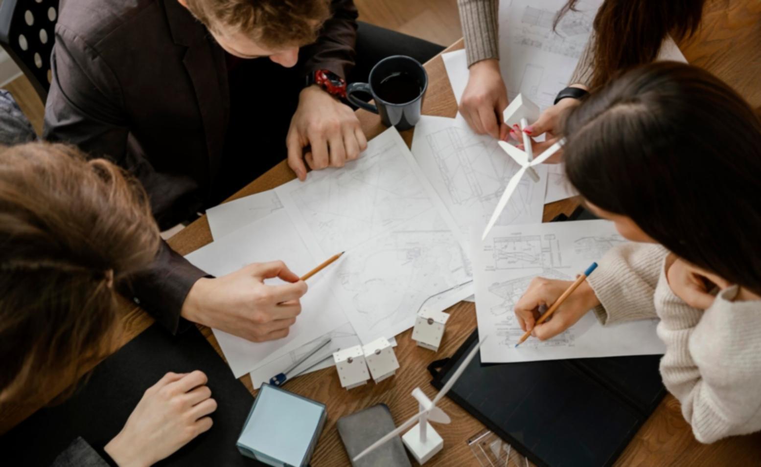 Interface d'automatisation budgétaire montrant des graphiques de suivi et des catégories de dépenses organisées